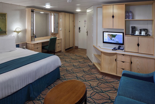 RCI, Rhapsody of the Seas, Junior Suite Accessible 2.jpg